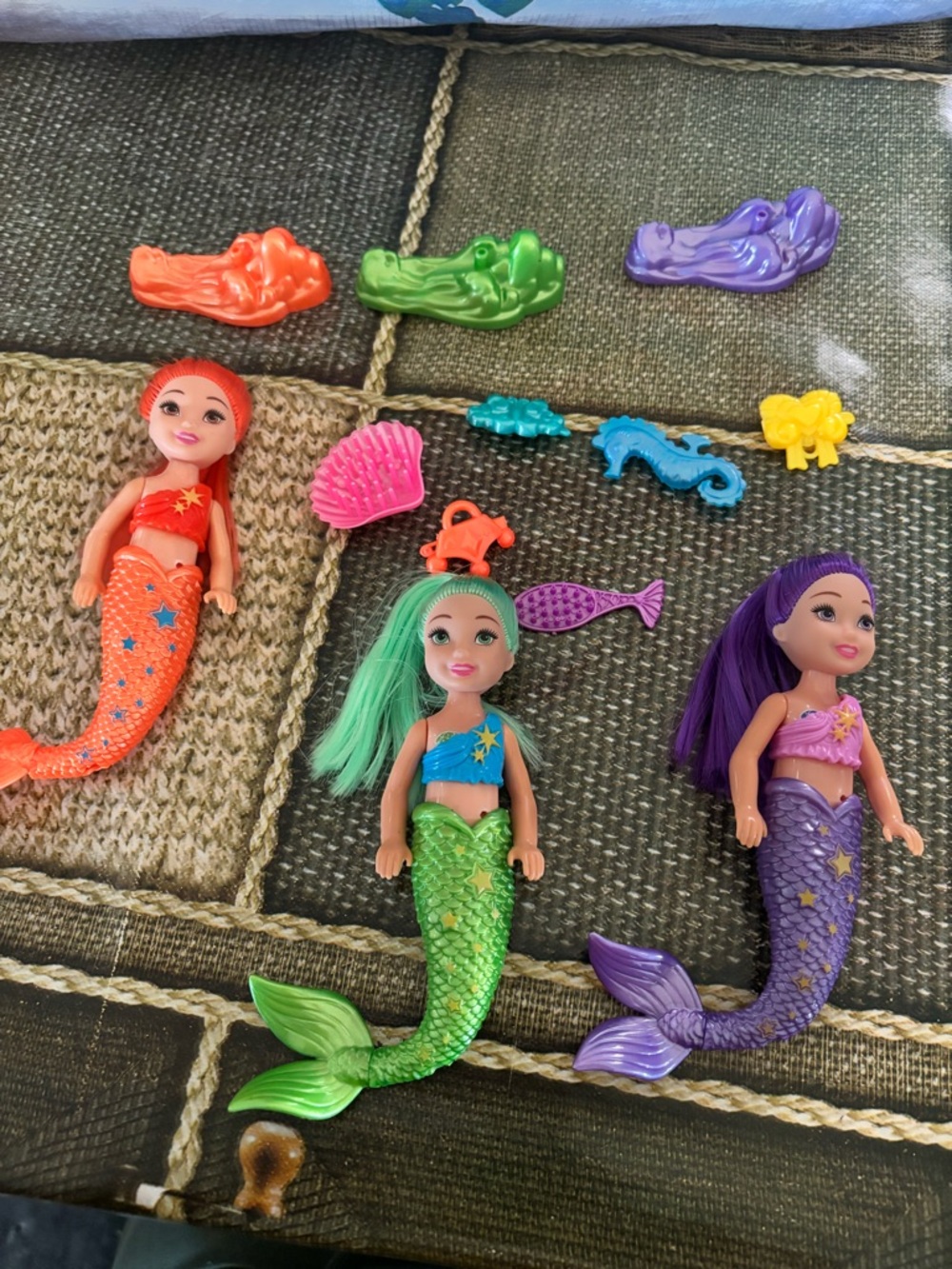 Colorful Mermaid Doll Playset - Red, Green & Purple - Picture 3 of 4